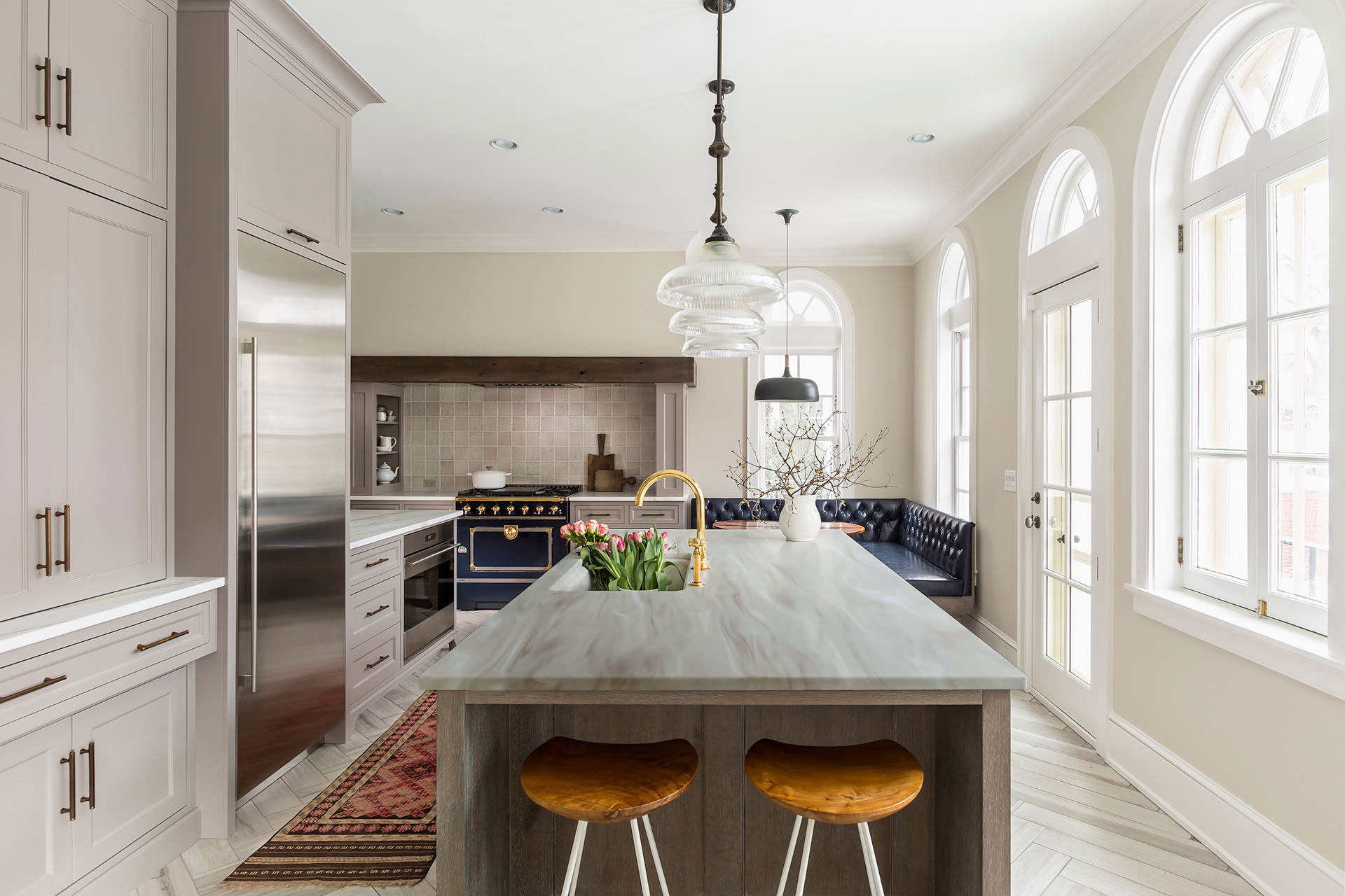 Solid Surface: The Aesthetic Appeal in Modern Architecture